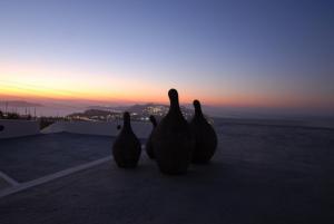 Spiti Stelios Sunset and Dollies