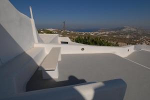 Spiti Stelios roof terrace seating