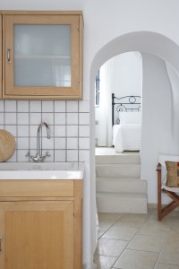 Spiti Stelios-Kitchen-to-Bedrooms